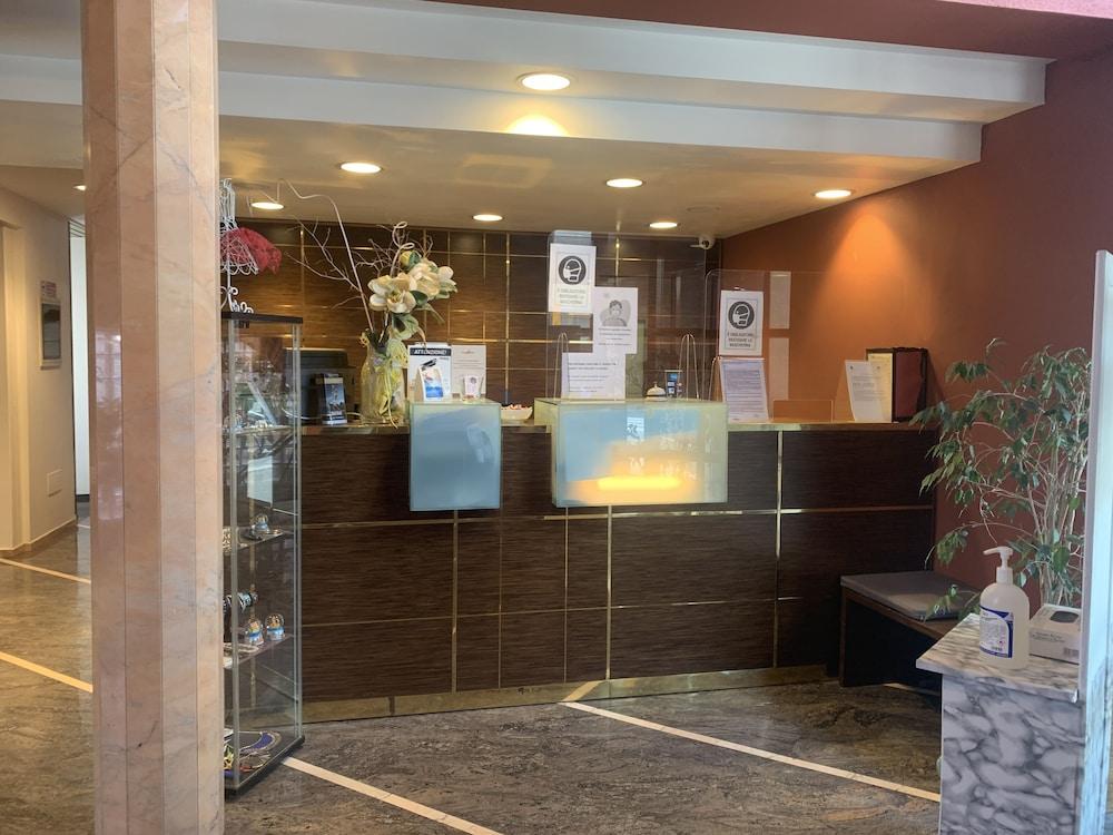 Hotel Maxim بولونيا المظهر الخارجي الصورة