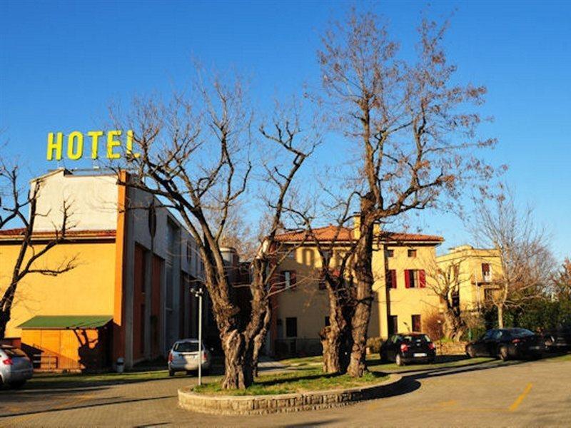 Hotel Maxim بولونيا المظهر الخارجي الصورة